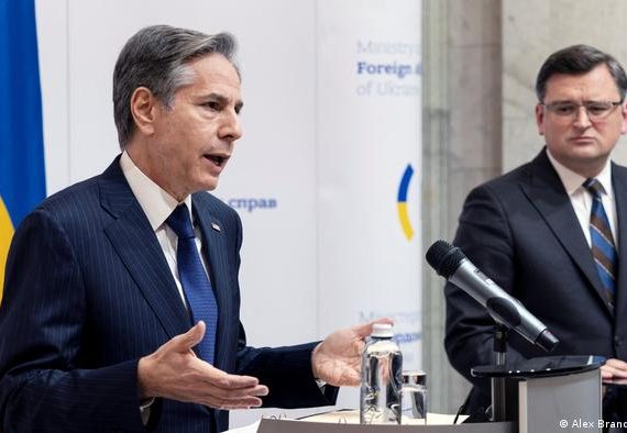 Блинкен обвинил РФ в систематических попытках ослабить и расколоть Украину