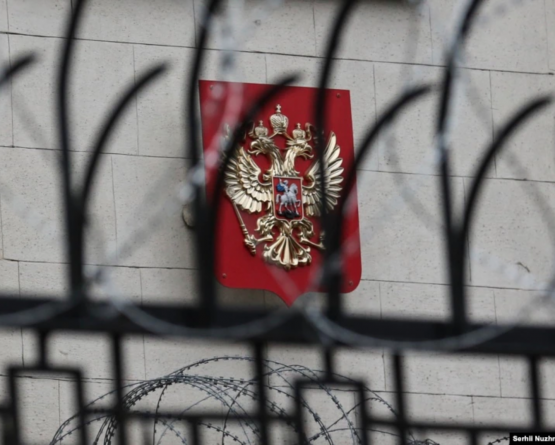Россия начала эвакуировать семьи дипломатов из Киева и Львова